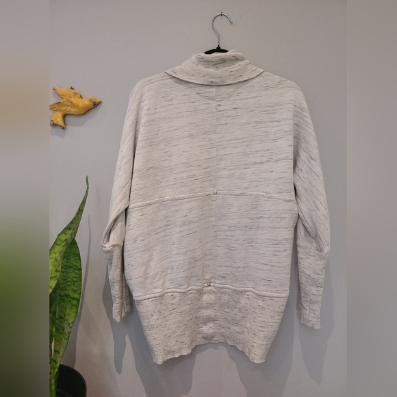 Wilfred Aritzia Diderot Sweater - Picture 2 of 3